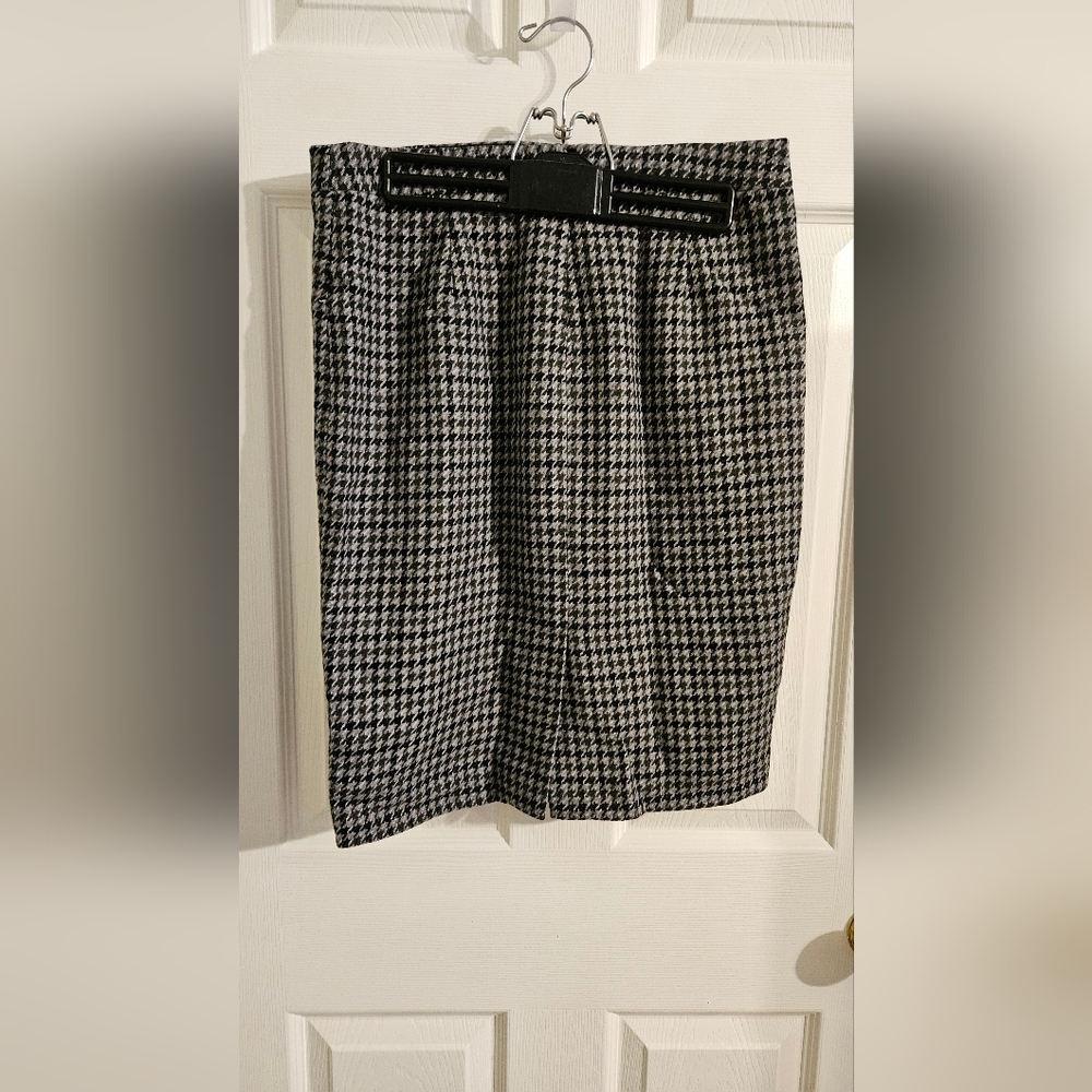 Never Worn Jcrew wool pencil skirt